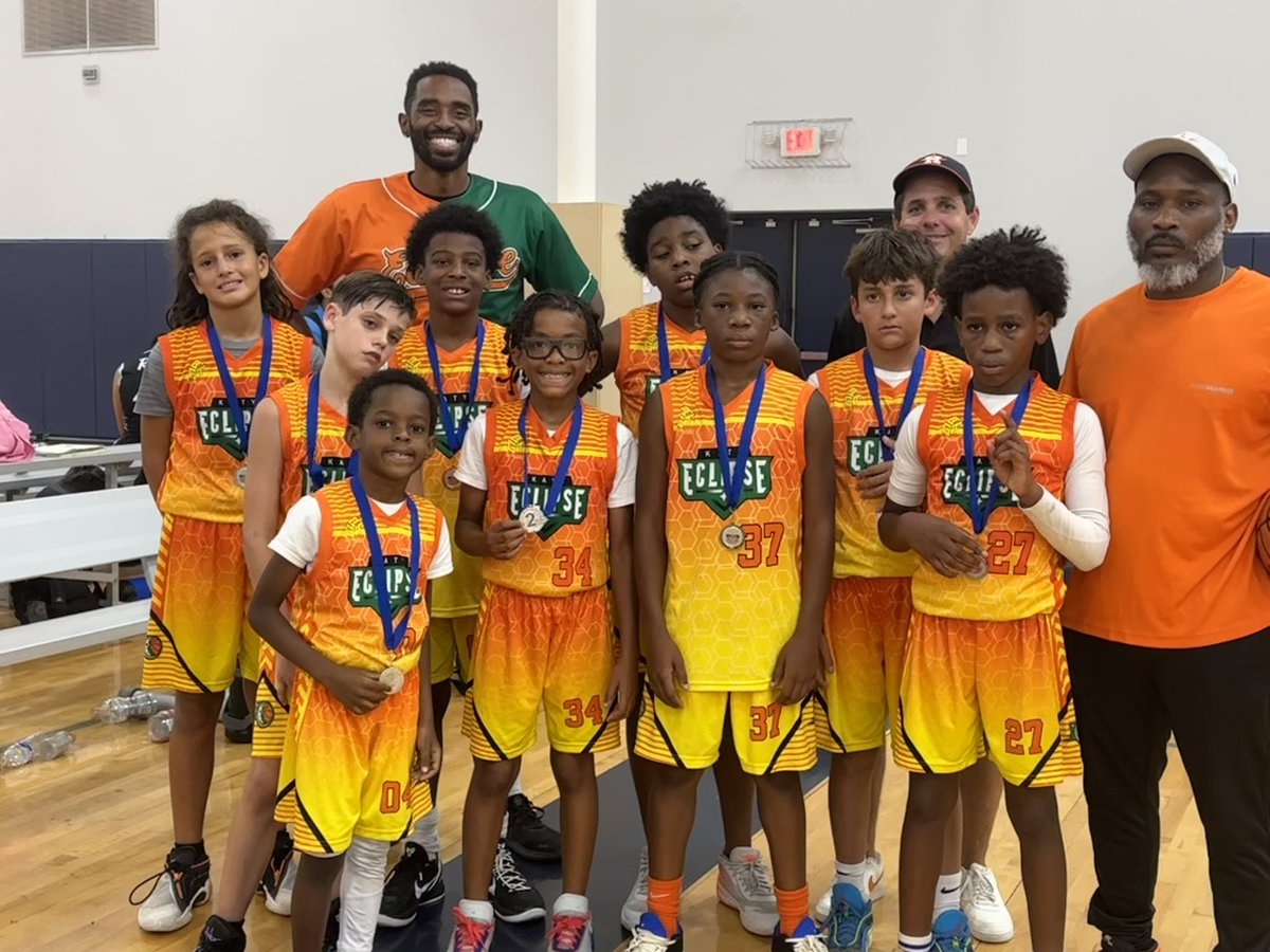 MrsMWilliams5's tweet photo. One thing for certain, two things for sure, our boys are going to FIGHT!!! Katy Eclipse 2030 National team took home π₯ in the Gold Bracket for the Next Gen Summer Championship! Next and final stop of the season, Dallas!
#AAUBasketball #KatyEclipse #11U #2030Nation @KatyEclipse5 https://t.co/HEtdEXqbk5