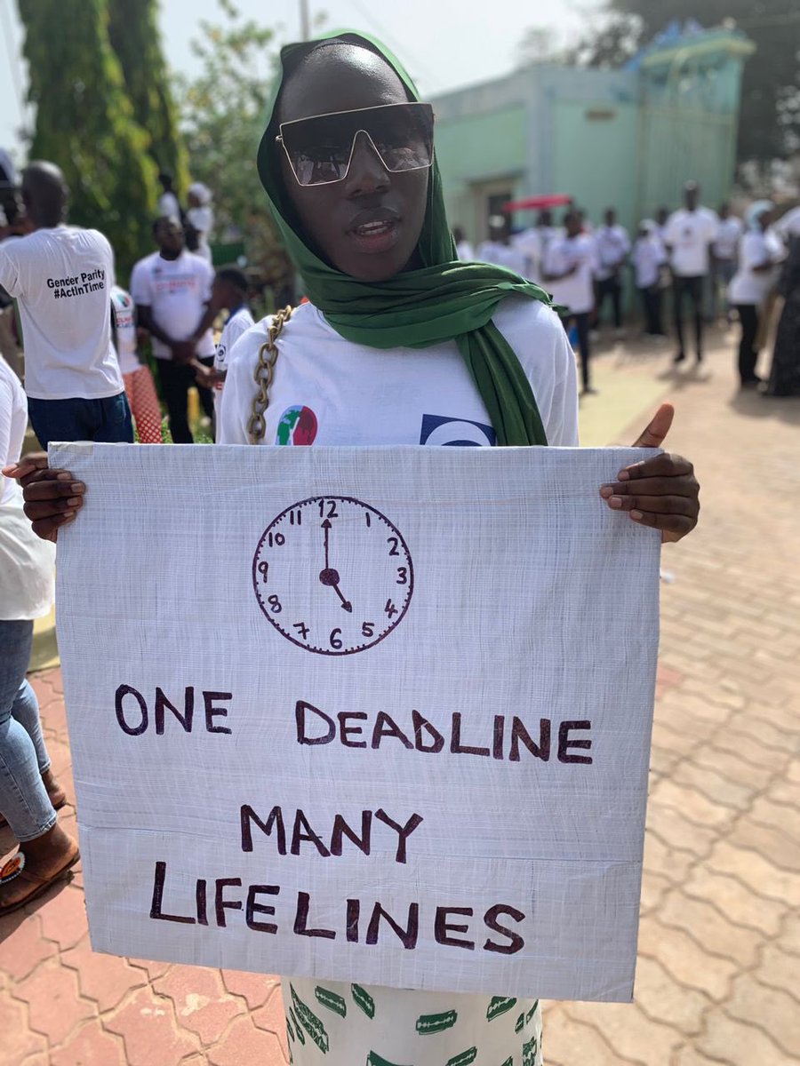 The CLOCK IS TICKING! Clean Earth joined the rest of environmental NGOs yesterday to send a reminder about the need to increase ambition to address climate change and cut our emissions below 1.5 degrees! The #ClimateClock sends a critical message to our leaders to act fact.