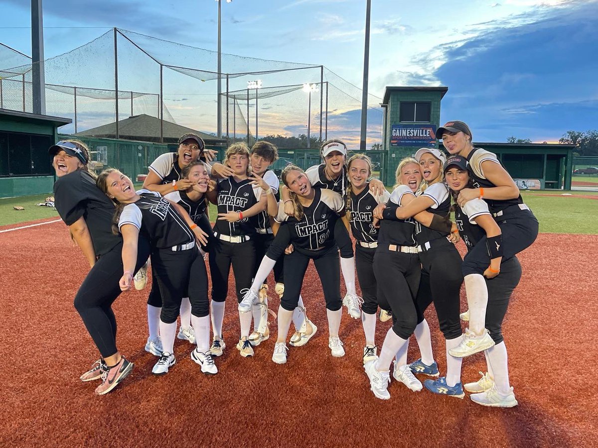 Ashley Brooke Hancock tweet media