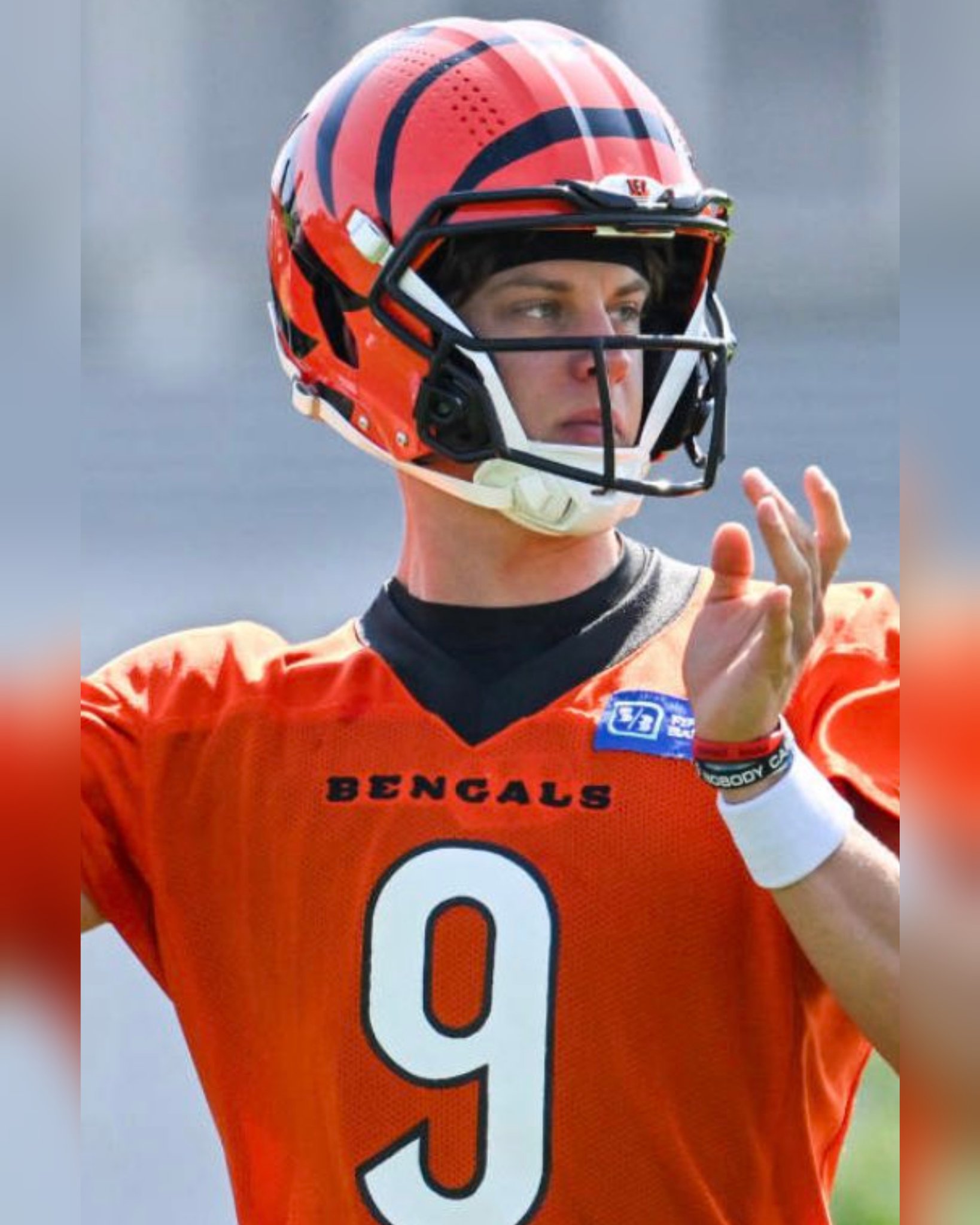 FB_Helmet_Guy on Twitter ""Big head mode" activated. Joe Burrow will