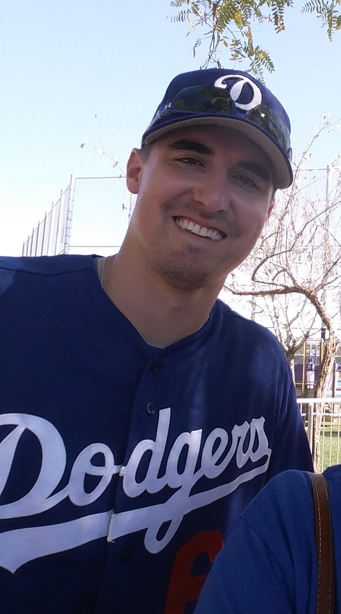 AltClyle's tweet photo. @nerdyDodger I do too! #ChickenStrip https://t.co/sjl8AfeqDO