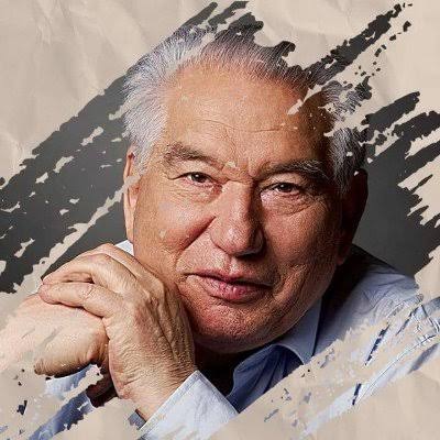 Kitapcumlelerii's tweet photo. "Mide beyinden akıllıdır çünkü mide kusmayı bilir, beyin her pisliği yutar."

Cengiz Aytmatov https://t.co/uOEpCowRtb