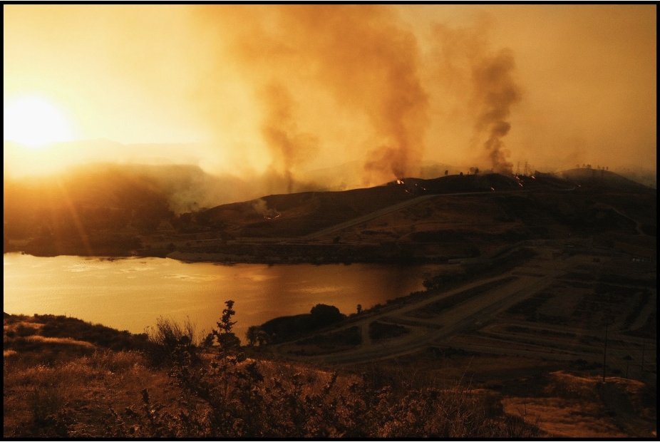 vsco's tweet photo. Chasing wildfires. 🔥 

After a close encounter, photographer &amp; photojournalist Brandon Steadman (@royolone) started documenting fires across southern California. Follow the series in #VSCOSpaces - https://t.co/RtfboJOlz9 #VSCO https://t.co/siGsR3Gy2N