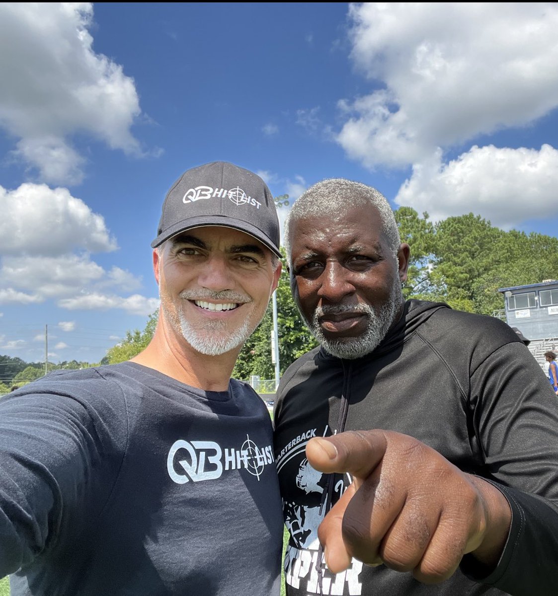 <a href="/QBHitList/">QBHitList.com</a> was in Raleigh this weekend covering the @RayIsaacSchool Sniper School 2.0 Camp 

The QB’s brought the heat!!!
🔥🔥🔥

The WR’s caught everything from these flame throwers‼️