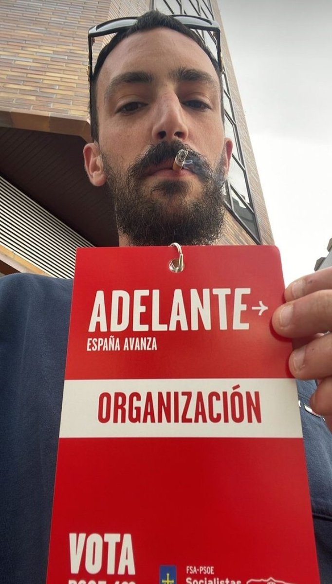 kinixahau's tweet photo. Le han tumbao la cuenta a mi hermano Z-O x llamar nzi a un nzi #freeCEO yo lo tengo claro y tú? #ZOeselCEO #ZoteTheMayor https://t.co/Uxbacxf99D