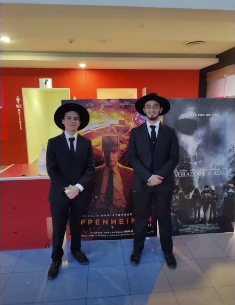 Cámara si era vestirse como el peaky blinder, no como drake y josh judíos