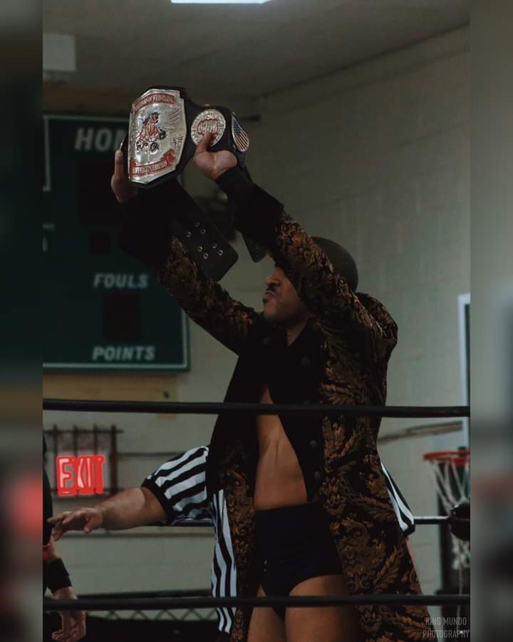 MrDariusCarter's tweet photo. 280 Days of #TheLegendRun.
My 4th @WOWPROWRESTLING World Heavyweight Championship reign, the most times EVER held by an individual in company history.
800+ DAYS combined as Champion - breaking THAT record too.
#TheLegendRun had to end for #TheIconRun to live...coming soon.ββ³ https://t.co/feChmOA010