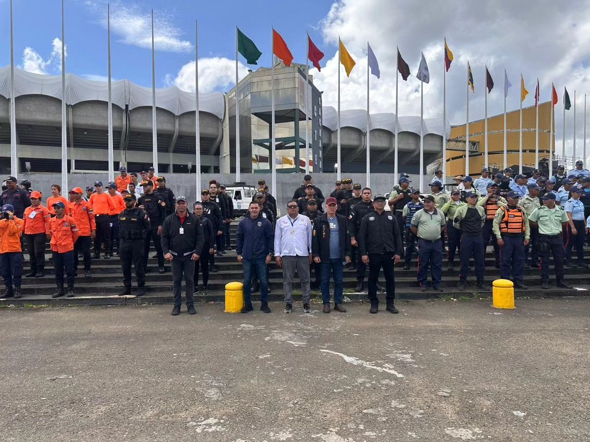 redipguayana's tweet image. ORGANISMOS DE SEGURIDAD CIUDADANA PRESENTES EN RUTA LIVE DEL BACHILLER 2023 BOLÍVAR.

instagram.com/p/CvDYpYGudhZ/…