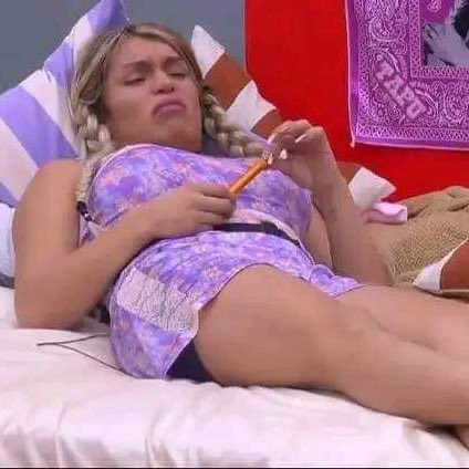 Guarromantico_'s tweet photo. “Ah de estar bien divertido tu domingo”

Mi domingo: https://t.co/4wnnRAQwB1