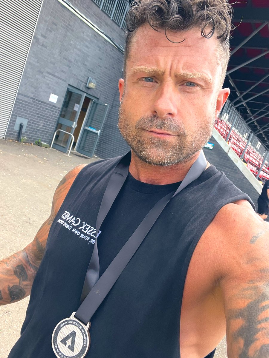 Linger7's tweet photo. 1st place in my wave in an affiliated Hyrox competition today, with a time of 1hr 06 mins
#hyrox #functionalfitness #competition #gymlife #essex #essexgames #beyourowncompetition https://t.co/y3udHtpW4M