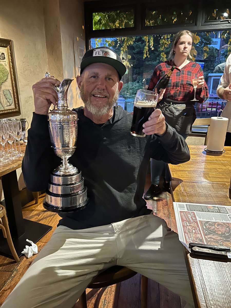AaronFlener's tweet photo. Champion Caddie of the Year!! https://t.co/l3LTWnzSJl