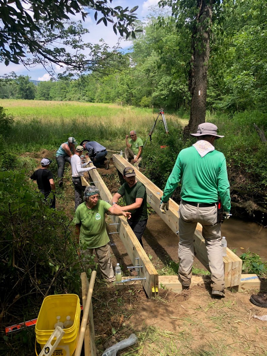 PaDCNRSec's tweet photo. I stopped by to admire the work from last weekend’s Cumberland Valley Appalachian Trail Bridge project where I volunteered with 36 others! Volunteers are crucial to trails on public lands! #PPFF #KTA #ATC https://t.co/qNFKOgOIQM