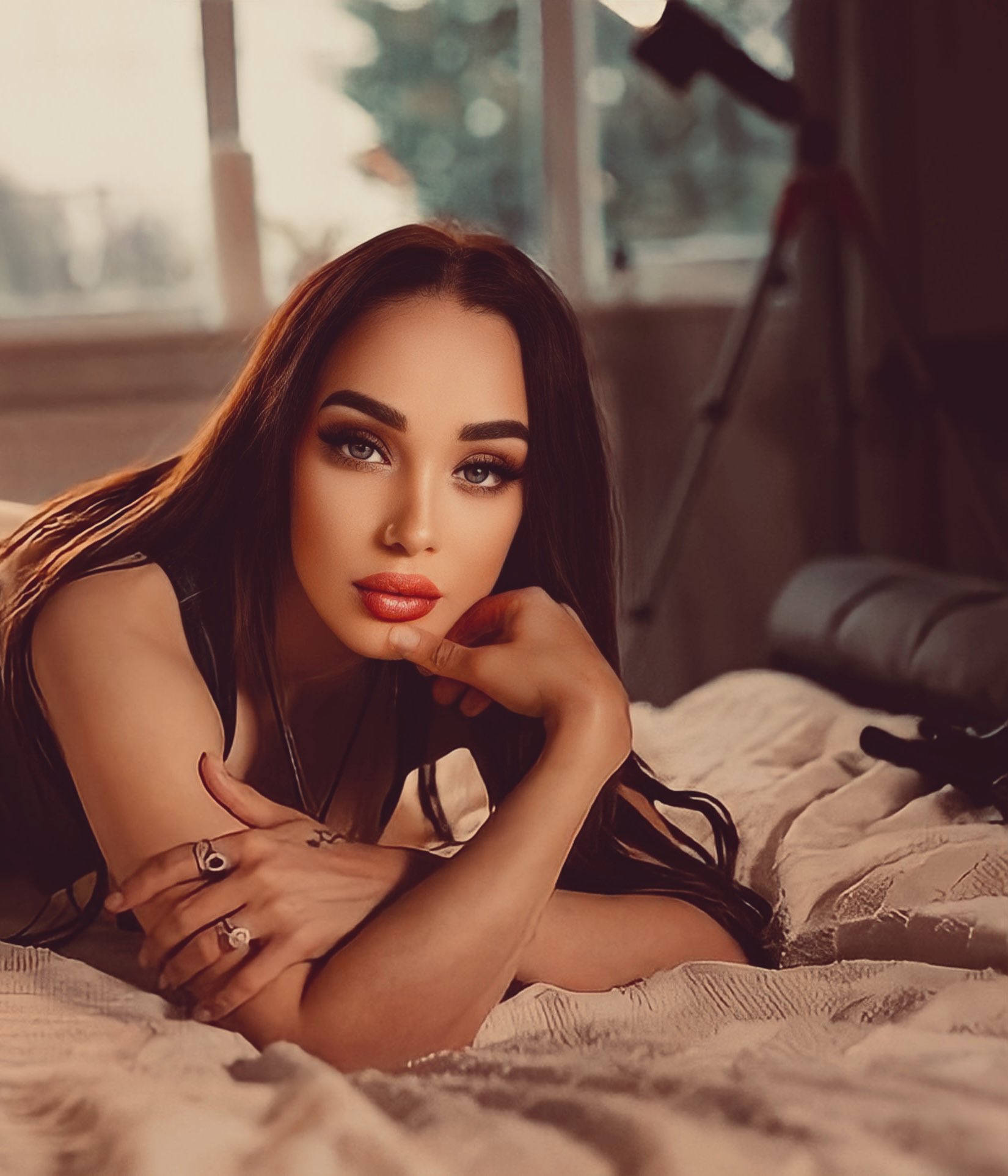 𝐋𝐚𝐭𝐞𝐱 𝐓𝐞𝐦𝐩𝐭𝐫𝐞𝐬𝐬 𝐌𝐬𝐒𝐜𝐚𝐫𝐥𝐞𝐭𝐭 on Twitter "𝑮𝒆𝒕 𝒍𝒐𝒔𝒕 𝒊𝒏 𝒎𝒚 𝒆𝒚𝒆𝒔… 𝒌𝒆𝒆𝒑 𝒈𝒐𝒊𝒏𝒈