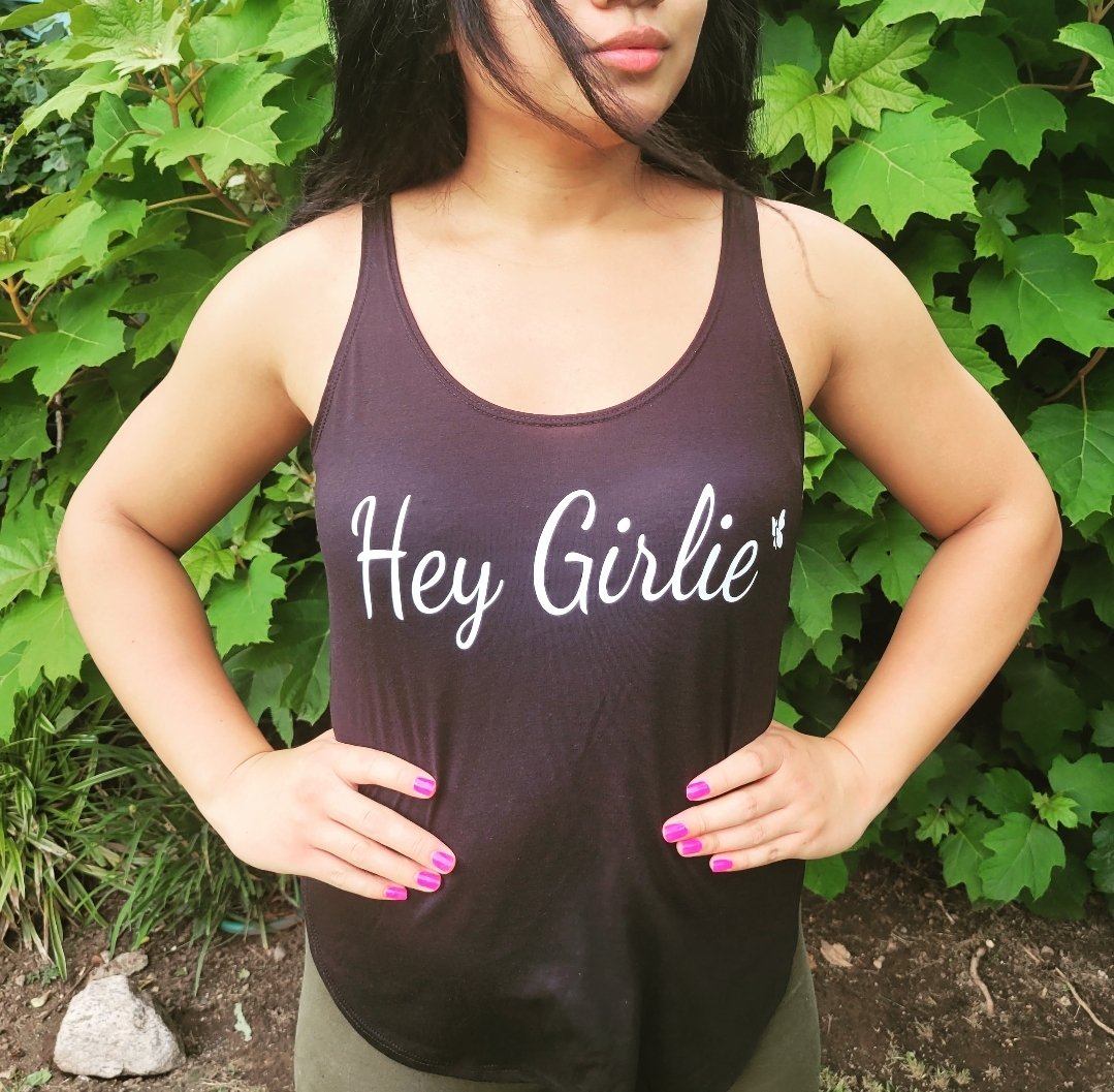 The Hey Girlie Tank can be paired perfectly with leggings, shorts, jeans, yoga pants & casual pants
♦️Available on  heygirlietravel.com/signature-coll… $24.99♦️
#heygirlietravel #heygirlie #heygirlietank #tanktop #blacktee #blacktanktop #scoopneck #tshirt #tanktops #athleticwear #blacktshirt