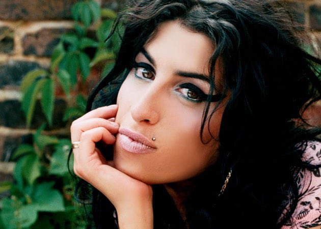 Amy will always be in our hearts September 19,1983 - July23,2011 @amywinehouse