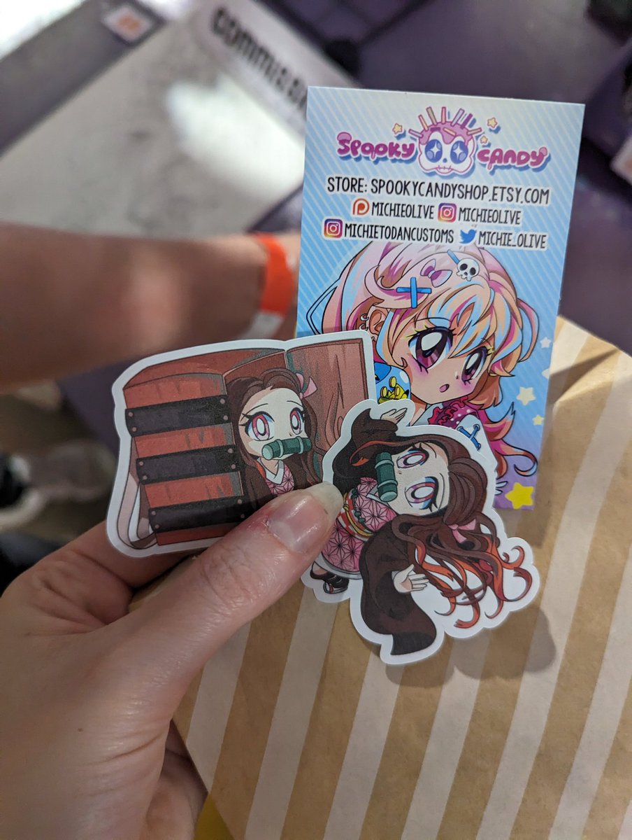 ginamiee's tweet photo. Mein Wochenende auf der #animemesse war so toll. So viele schöne Cosplays und Shows.
@Crisio95 war den halben Samstag damit beschäftigt, meine Tasche zu halten und Fotos zu machen, weil so viele Leute ein Foto mit Luna haben wollten, hab mich soo gefreut. 🙈
Ein paar Eindrücke: https://t.co/A4xMW7uBGv