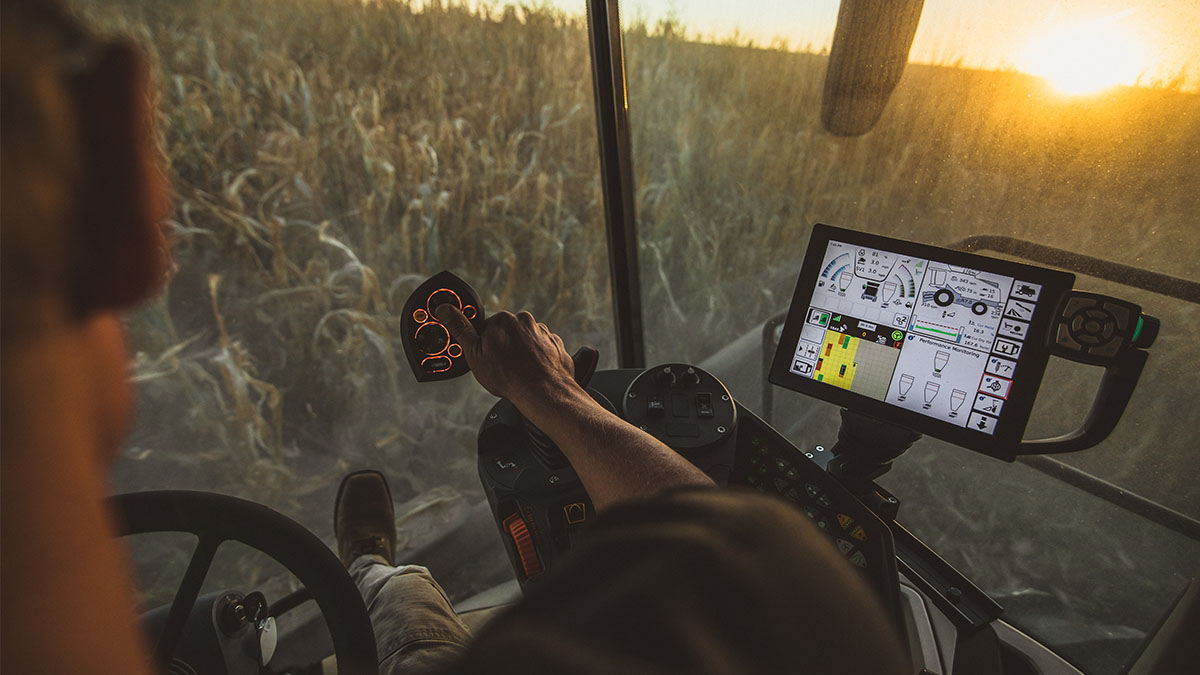 GleanerCombines's tweet photo. Middle of July, is it #HotEnoughForYa? โ๏ธ
You'll be cool and comfortable riding in the Gleaner combine cab during these long hot summer and early fall harvest days! https://t.co/DYWBFFbadi