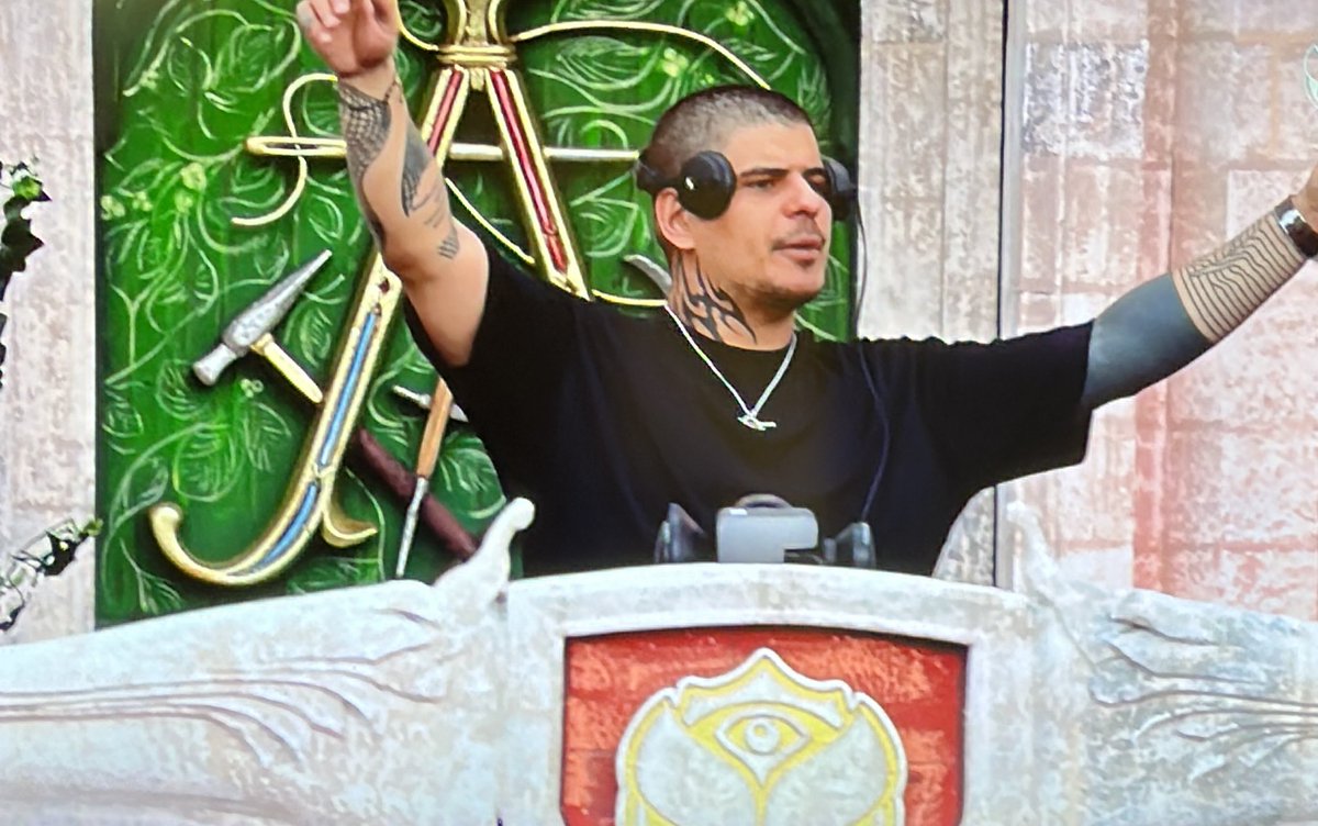 #VintageNoTomorrowland