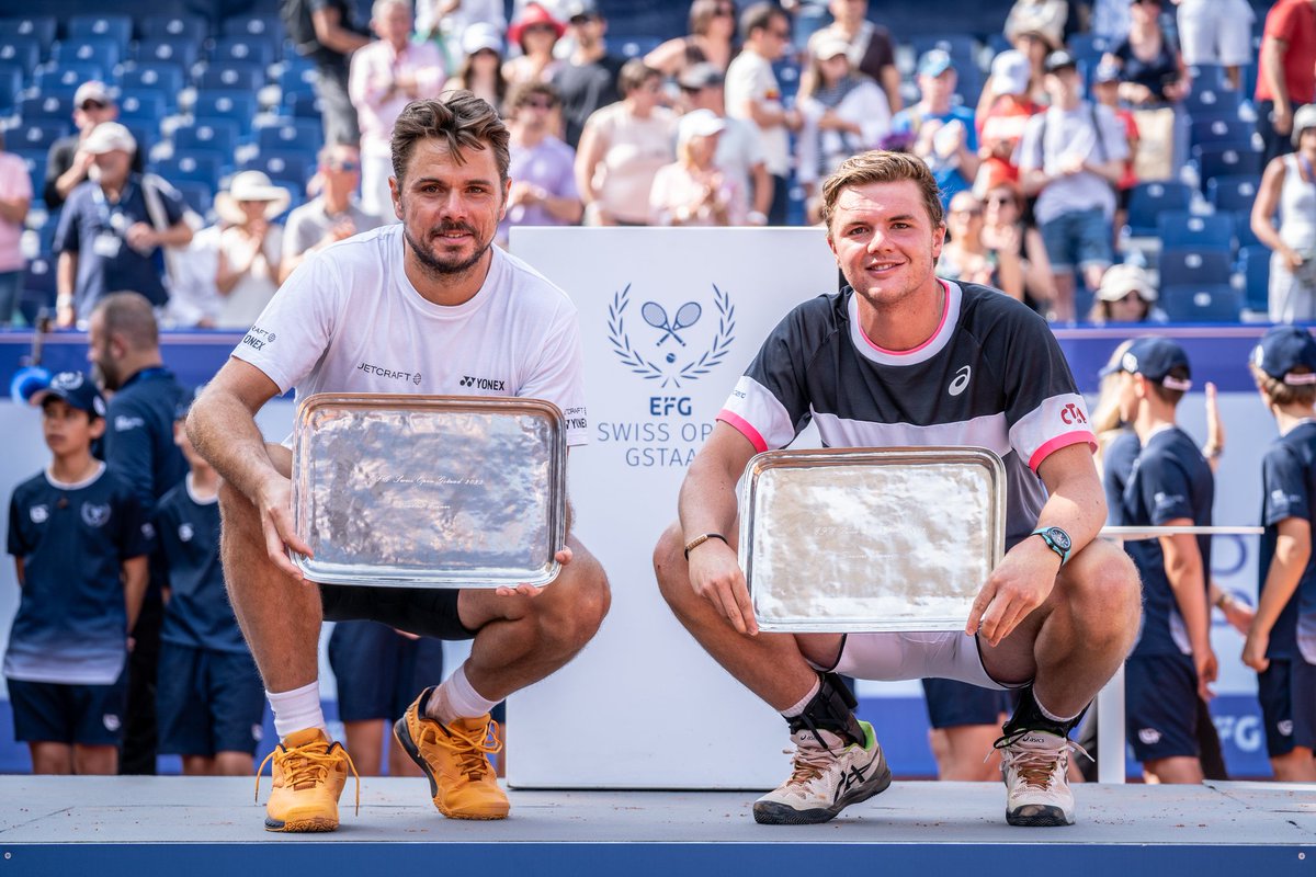 We have 🇨🇭 Swiss doubles champions at the #EFGSwissOpenGstaad! @stanwawrinka & @DominicStricker win in front of a big crowd in #Gstaad against @mdemoliner89 & @Mside83 7:6(8) 6:2. #ATPGstaad @atptour #ATP250 #ATP @swisstennis #HoppSchwiiz 📷Fabian Meierhans