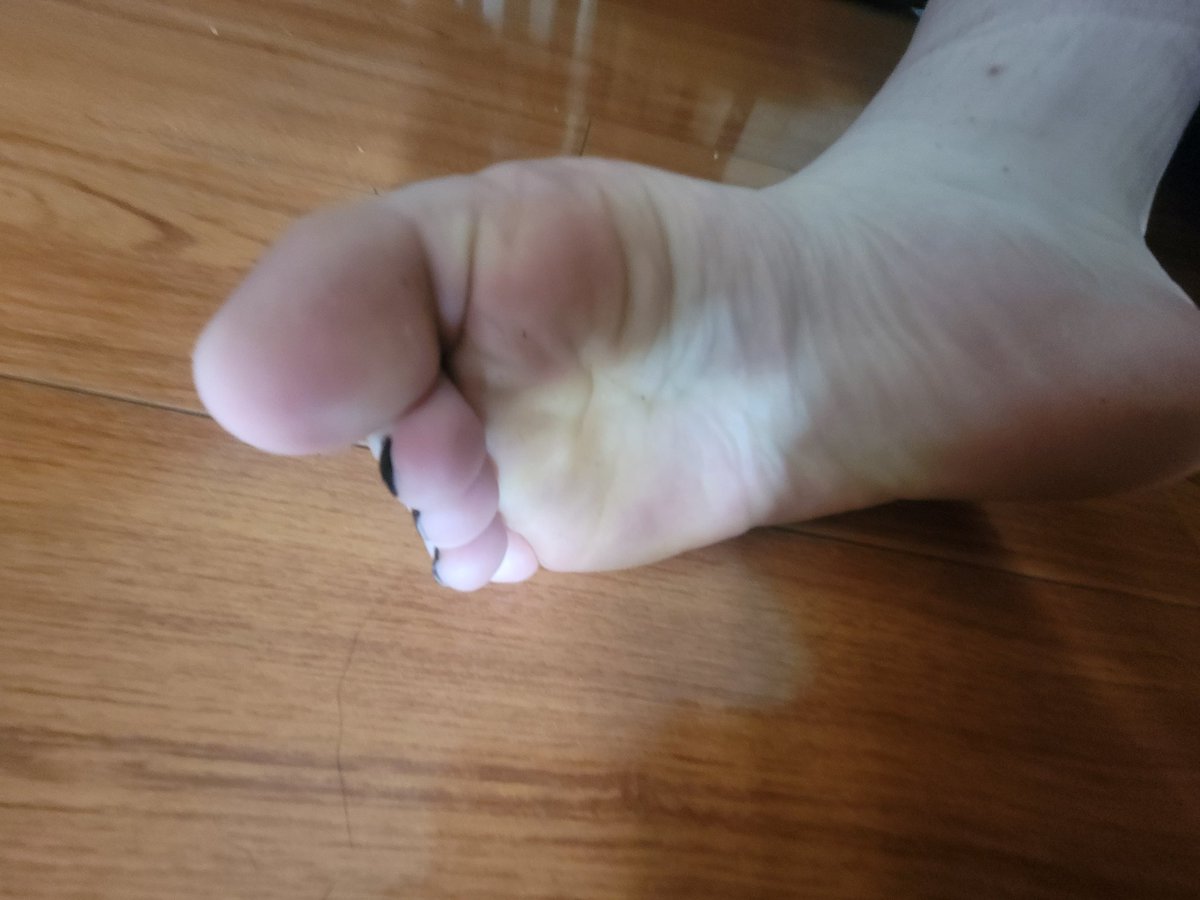 SoleToeSmith's tweet photo. I heard this digimon game is bad, but I want try it.
#FootLove #footfetish #feet #footfetishnation #toes  #foot  #feetporn #feetlovers #feetworship #feetpics  #barefeet  #barefoot #soles
#feetcontent #FeetFetishCommunity #feetfinder
#feet_lover
#feet_pic #feet_lover
#videogame https://t.co/ITtcpqIr10