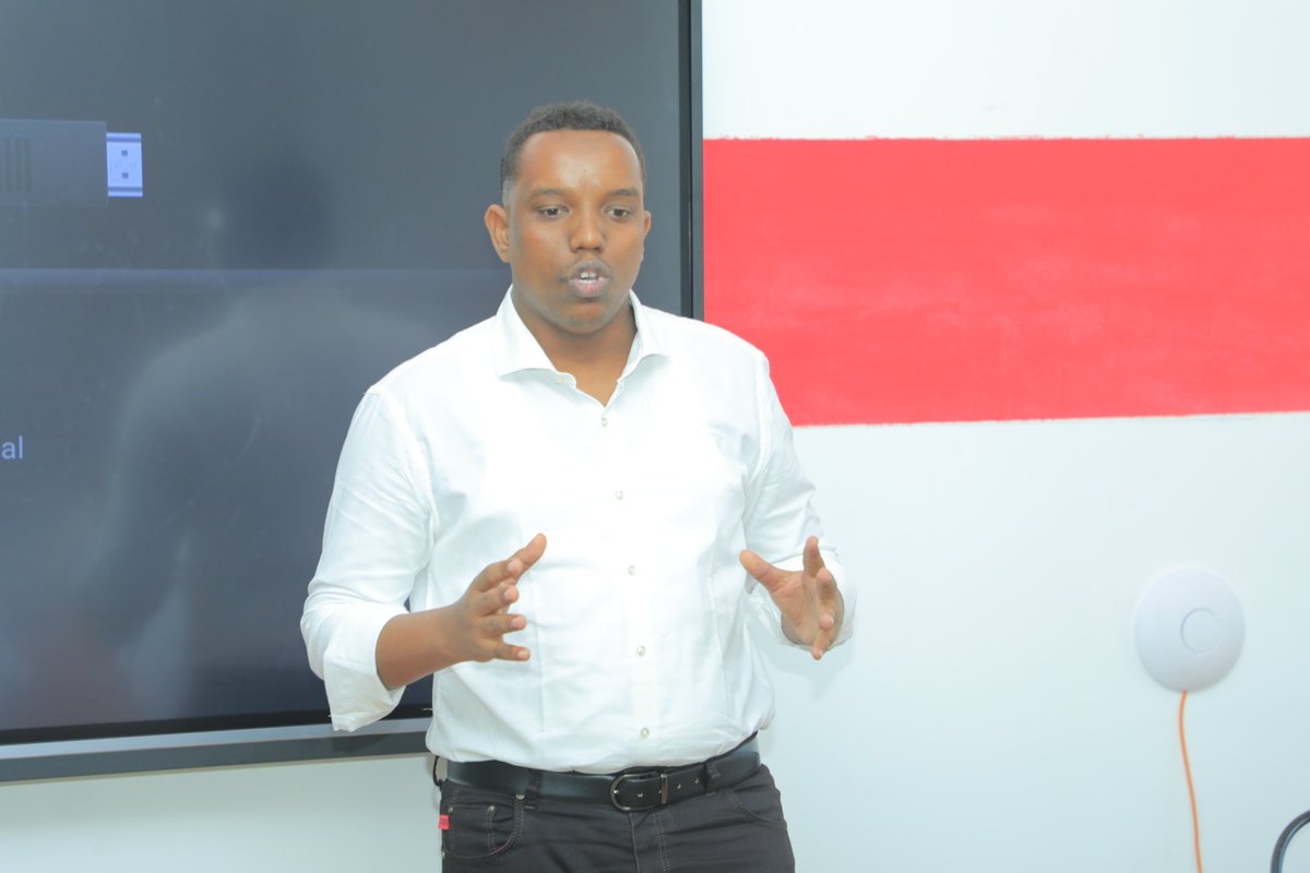 FabLabMogadishu's tweet image. We would like to express our heartfelt gratitude to @Inahusieen for delivering an impactful closing to our workshop! 🎤 Her presence and closing remarks added a touch of inspiration that will stay with us throughout our data analytics journey.
#ghatgptworkshop #fablabs #workshop