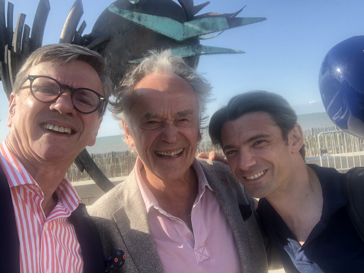 Accueillis par <a href="/isa_delger/">Isabelle Delœil Geraud</a> #SGSUDOUEST pour cette dernière soirée #UEEF2023 #Rivedoux des retrouvailles émouvantes pour <a href="/GautierCapucon/">Gautier CAPUÇON</a> et <a href="/JCCasadesus/">Jean-Claude Casadesus</a>