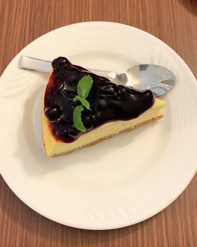 EmPrajyot's tweet photo. If you have never tried a delicious cheese cake from "Labasa" then idk what you have tried🤤🤤🤤🤤...
.
.
(Pls tell me more good places to try cheese cakes...thank you in advance🙈) https://t.co/YhiyXYD3h1