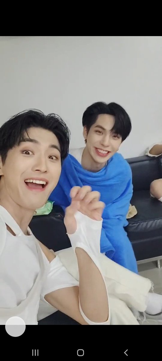 atlanticyan's tweet photo. A compilation of aegyeo from punishment 🌱❤️
@CIX_twt @CIX_Official
#CIX #씨아이엑스 #BX #승훈 #배진영 #용희 #현석 #FIX #FIXWEEK #SEUNGHUN #HYUNSUK #BAEJINYOUNG #YONGHEE https://t.co/j1VdthRIla