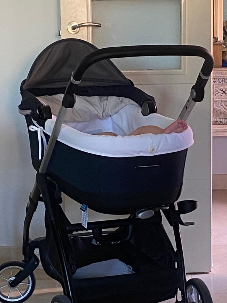 Mi hermana se ha dejado la inglesina en la puerta de casa al cargar el coche.Cuando ha vuelto ya no estaba.
🙏si alguien sabe algo Q me diga,es el carrito de mi niño🥺
Es un bebé el Q se queda sin carrito
Ha pasado en Juan Sebastián El Cano (Pto Sta María)
PLEASE DIFUNDIR.GRACIAS