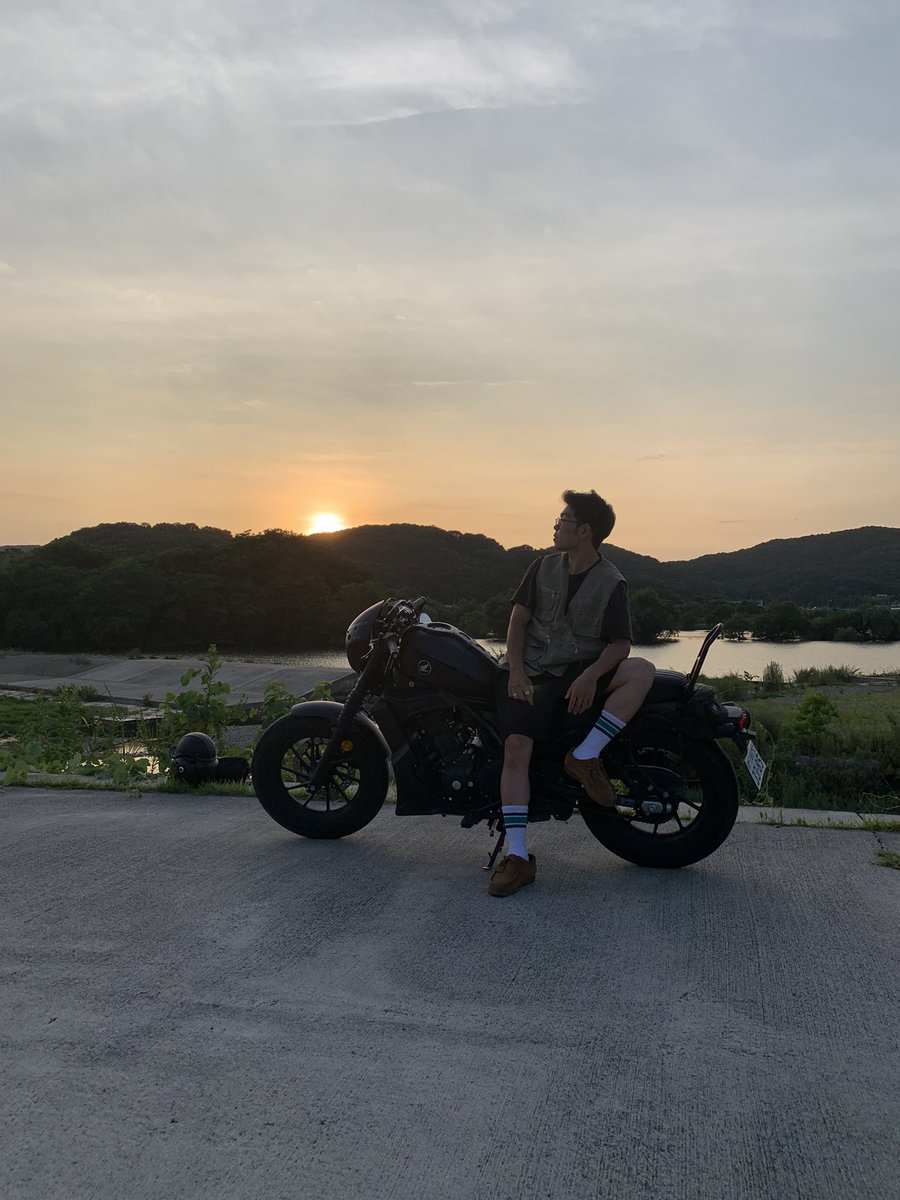 SEI2002dsc's tweet photo. 川の景色って綺麗すんぎ
 #レブル250  #バイク乗りと繋がりたい 
 #バイクのある風景  #ツーリング https://t.co/yuD7xputf0