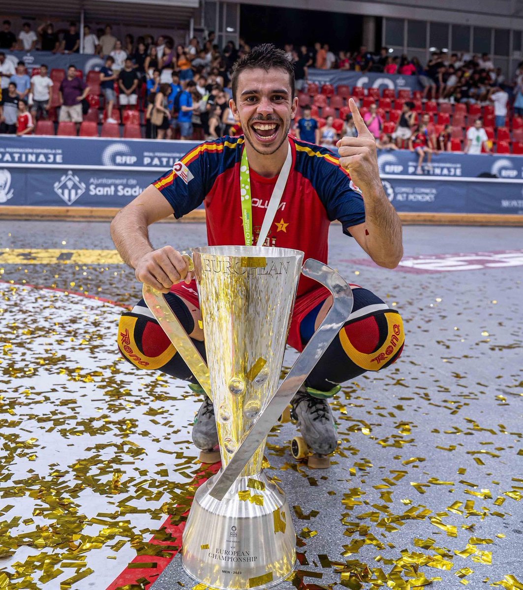 David Bote Paz (@dbotepaz) on Twitter photo Encara recordo els primers partits que et vaig veure amb el <a href="/CHMataro/">Club Hoquei Mataró</a> ! Ara ja és una trajectòria llarga i plena d’èxits! Enhorabona pel títol europeu <a href="/marti_casas/">martí casas</a> <a href="/BeaDelgado20/">Bea Delgado</a> <a href="/esportmataro/">Esports Mataró</a> Encara recordo els primers partits que et vaig veure amb el <a href="/CHMataro/">Club Hoquei Mataró</a> ! Ara ja és una trajectòria llarga i plena d’èxits! Enhorabona pel títol europeu <a href="/marti_casas/">martí casas</a> <a href="/BeaDelgado20/">Bea Delgado</a> <a href="/esportmataro/">Esports Mataró</a>