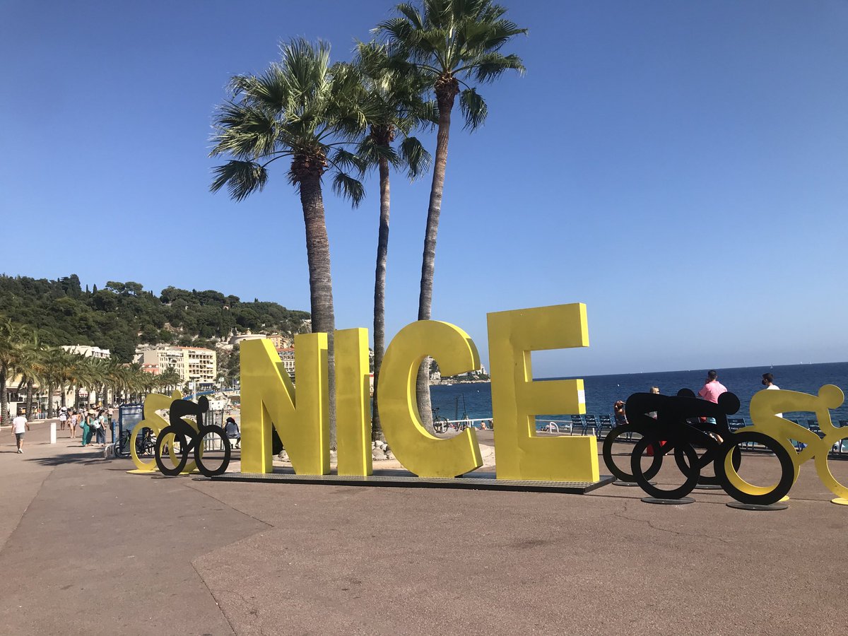 Reporterjema je ⁦<a href="/MihaMisic/">Miha Mišič</a>⁩ prepovedal namigovanje, meni pač ne 😉 #nagradnaigra #tdftvs