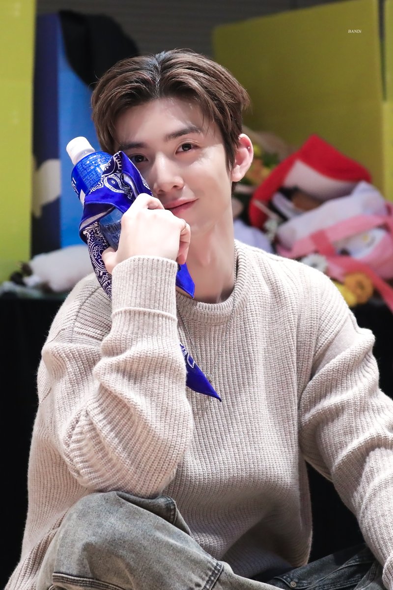 #SF9 #에스에프나인 #HWIYOUNG #휘영