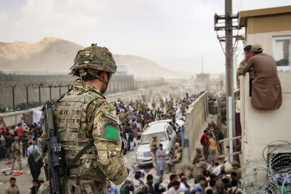 John Nichol ✈ tweet media