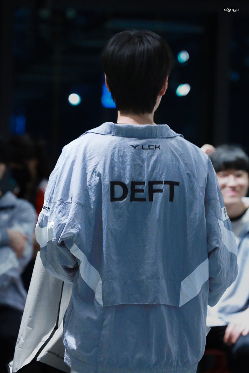 2023.07.16 DK vs BRO     
팬들이 준비한 선물을 직접 가져가는 천사 혁구 ㅜㅜ
#Deft #데프트 #DKWIN