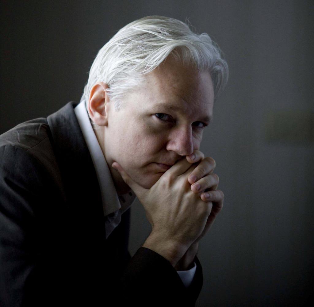 manaf12hassan's tweet image. Heute ist #Assange seit 1565 Tagen in Haft, im „britischen Guantanamo“ #Belmarsh & wird gefoltert. Seit mehr als 11 Jahren wird er seiner Freiheit beraubt, weil er Kriegsverbrechen aufdeckte.
Es darf nicht in Vergessenheit geraten.
#FreeJulianAssange #FreeAssangeNow MH