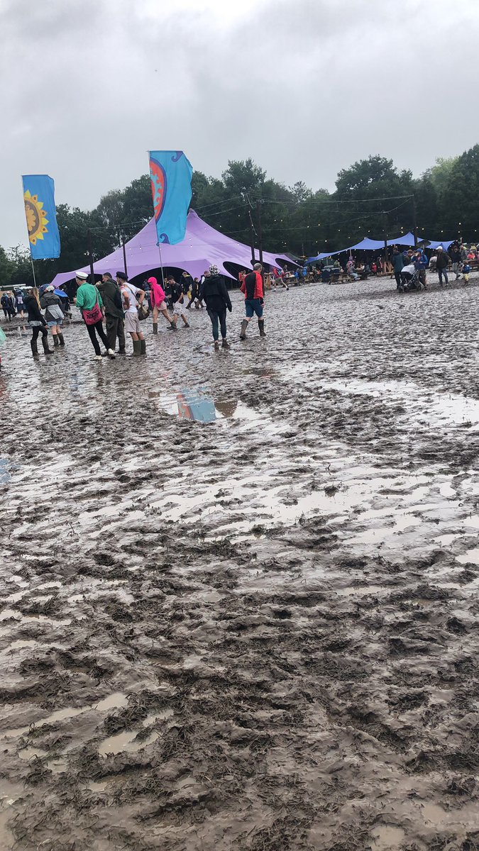 PAULTITHER's tweet photo. Blue Dot in the mud bloody marvellous day three https://t.co/jNMAzKacT8