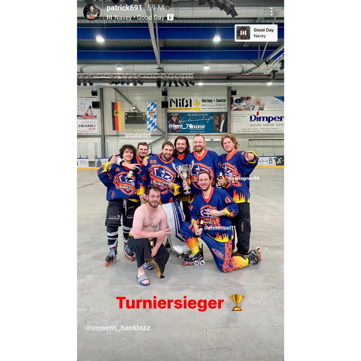 sgdtommy1953's tweet photo. Jetzt haben die schon wieder einen Titel nach #Freising geholt 🏆🎉🏒🥅
#ZementHacklazz
#Titelstadt https://t.co/5FRaGKDy2Q