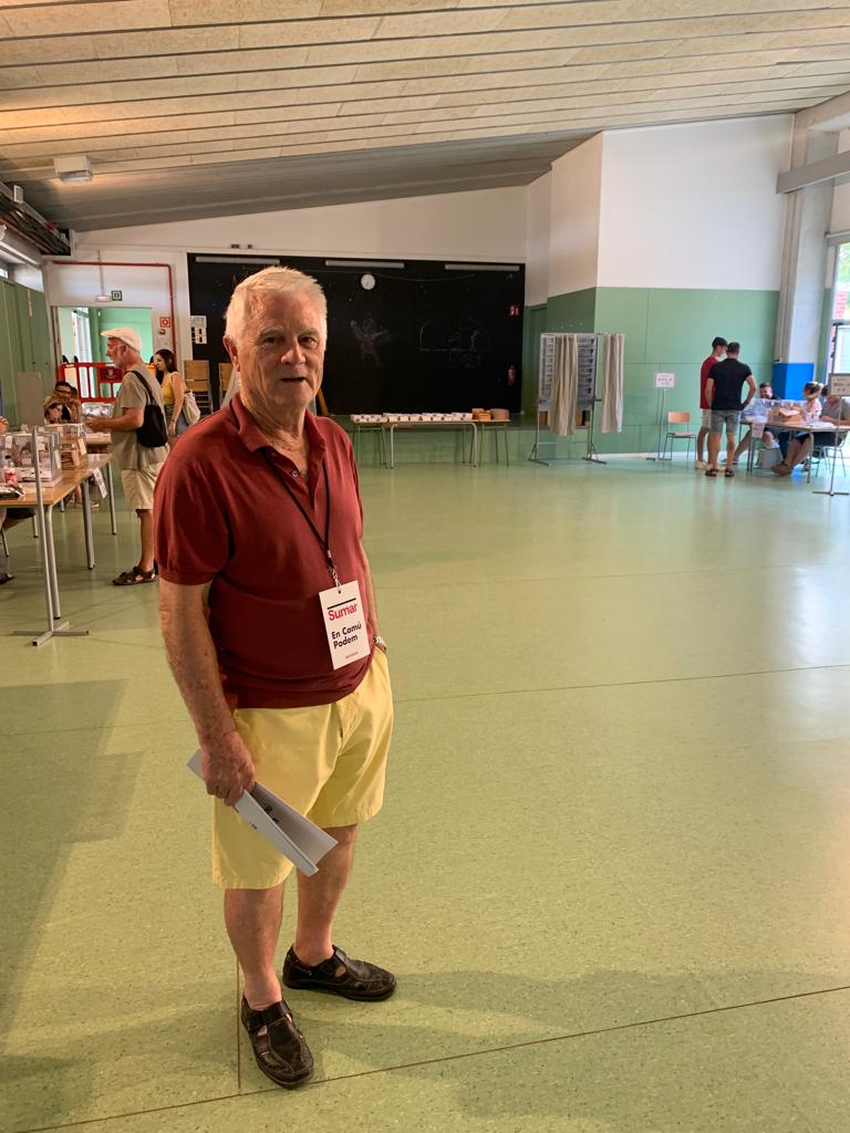 Durant molts anys no hem pogut votar al nostre país. Si encara no ho has fet, exerceix el teu dret a vot per garantir els avenços socials i progressar cap a un futur millor. #Abrera #Apoderades #AFavorTeu