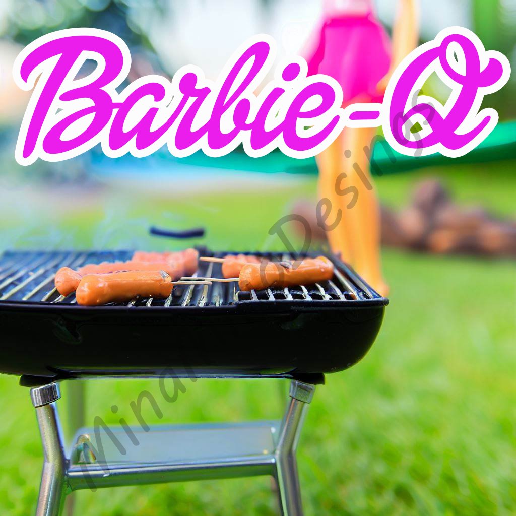 🎉 ¡Celebra el estreno de la película #Barbie con un toque de humor! 😄🎬💕 Descubre nuestra NUEVO diseño en latostadora.com/shop/minaminod…, con un diseño único y exclusivo. 😉✨ ¡Corre al cine luciendo esta camiseta! #BarbieGirl #BarbieMovie 🌟 #Moda #Estreno #Camiseta #Moda #Fashion