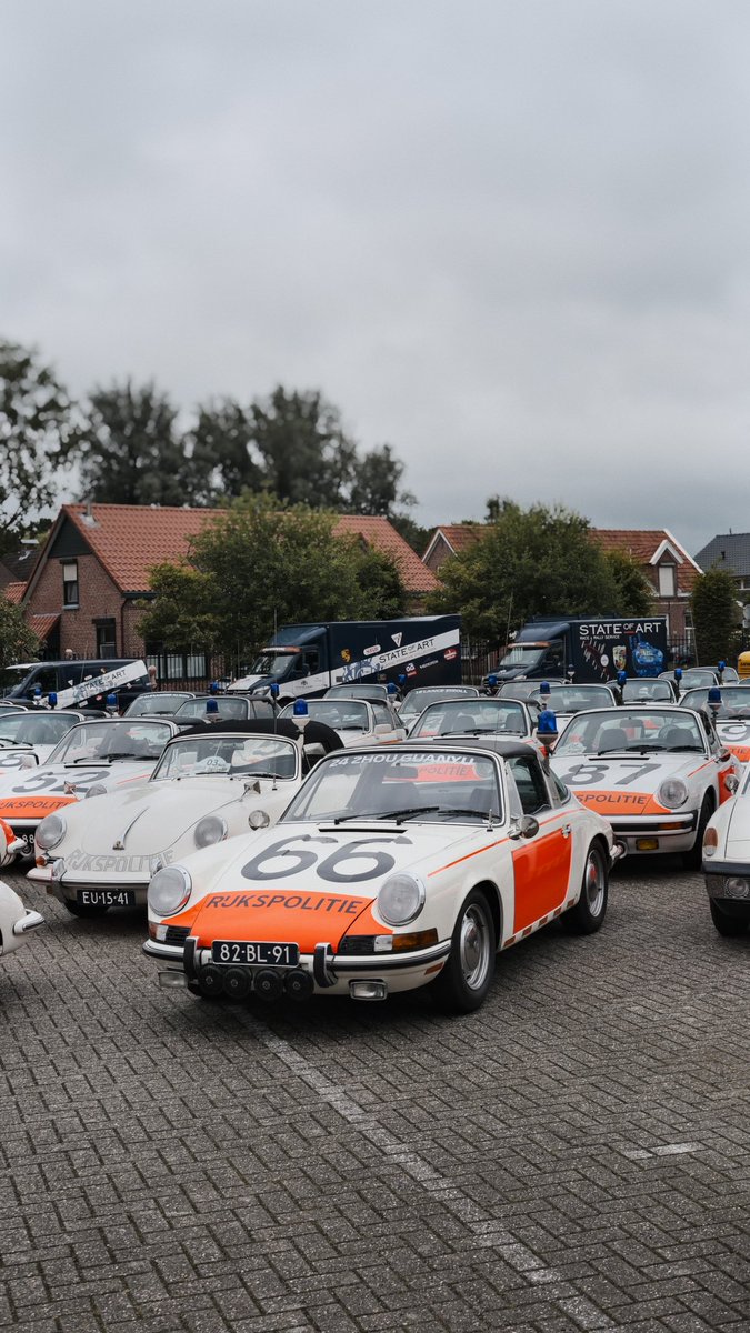MarcelladeBie's tweet photo. Another goal in life! Driving a Police Porsche (yes we had them for a while in the Netherlands). It was for a world record and we had 50 official Police Porsches together! Enjoy some photos I’ve made! https://t.co/sjkkE2pDAv