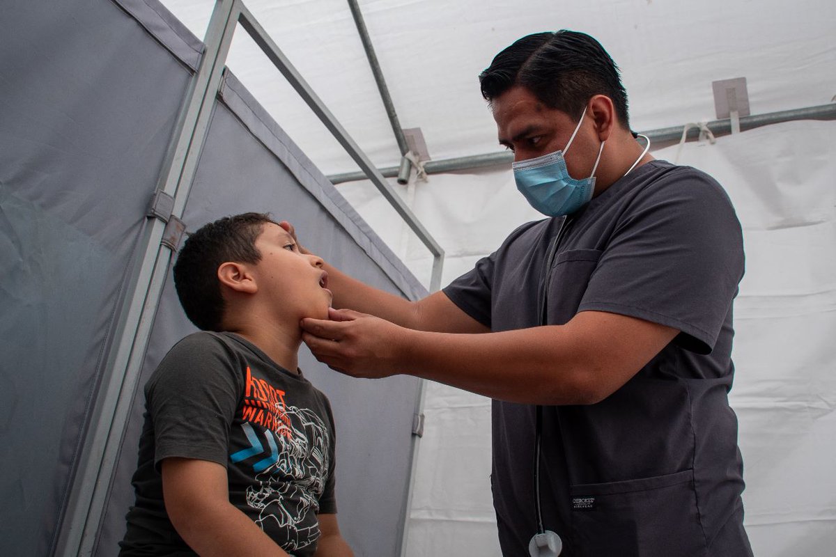 PortoviejoGAD's tweet photo. Salud especializada y gratuita para la gente. 2.000 atenciones médicas y medicinas entregadas en la quinta brigada en San Pablo. #ProgramaVida
También, 180 perros y gatos atendidos con 455 servicios de desparasitación, vitaminas y vacunas en la brigada animalista. #CrecemosJuntos https://t.co/7x3FF3ETiF