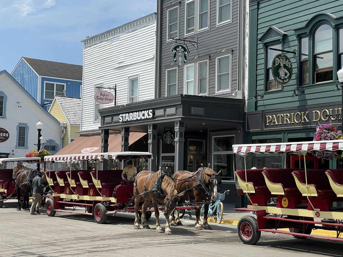 ProneneSystem's tweet image. Shame on @starbucks for opening a shop on a historic island. And shame on #mackinac #mackinaw island for caving in to corporate America. Poor taste.