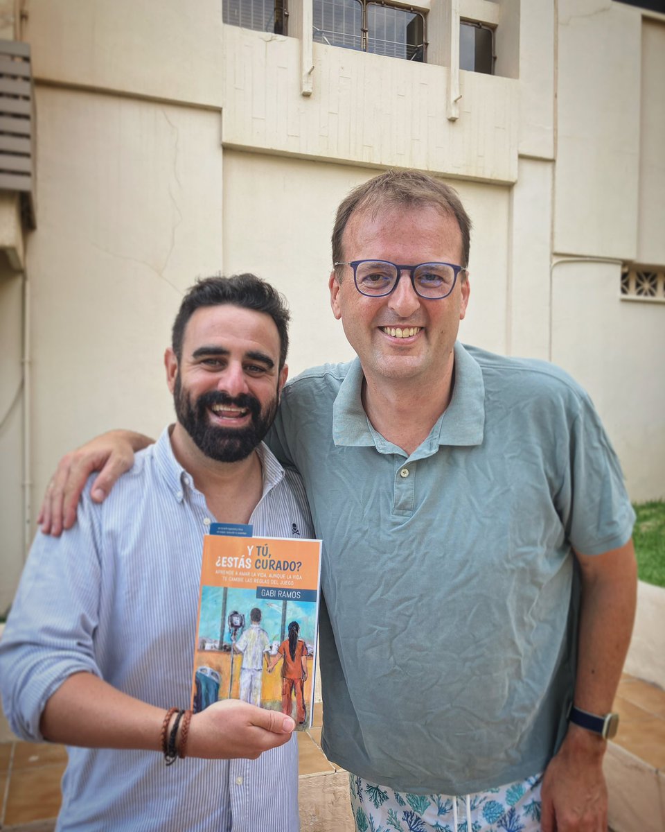 Muy feliz de tener en mis manos “Y TÚ, ¿ESTÁS CURADO?”, escrito por mi amigo de la infancia <a href="/gabi_ramos75/">Gabi</a> . La recaudación va destinada a favor de la Fundación Cudeca y la Fundación Josep Carreras contra la leucemia. Lectura obligatoria de verano. ¡¡¡ Grande Gabito !!!!