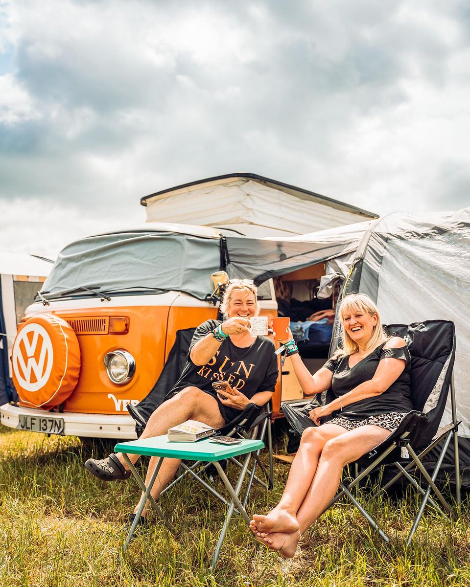 Standon Calling (@standoncalling) on Twitter photo LET’S GO! ☀️
The sun had its hat on today and we’re looking forward to the likes of <a href="/thisisblocparty/">Bloc Party</a>, @officialrickastley, tonight! LET’S GO! ☀️
The sun had its hat on today and we’re looking forward to the likes of <a href="/thisisblocparty/">Bloc Party</a>, @officialrickastley, tonight!