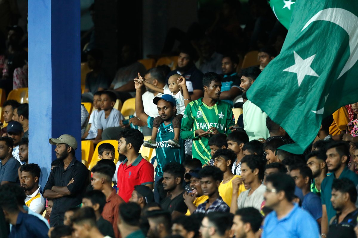 TheRealPCB's tweet photo. A huge thank you to the fans for turning up to Pakistan Shaheens' title win in Colombo today ✨👌

#ACCMensEmergingTeamsAsiaCup | #BackTheBoysInGreen https://t.co/bA9yxUdc3p