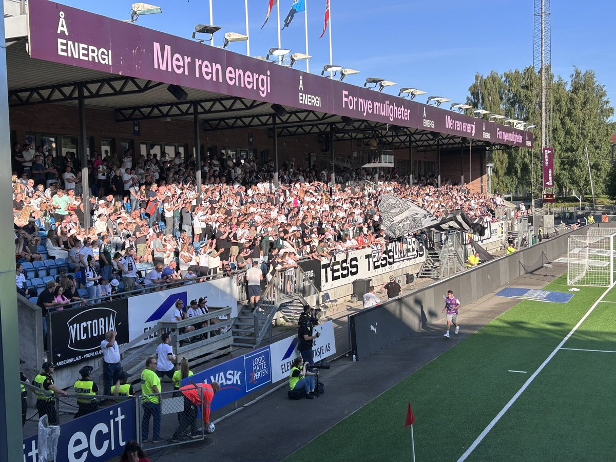 tsborge's tweet image. Imponerende oppmøte i Drammen av #rbk #rosenborg fansen #sif #godset #strømsgodset