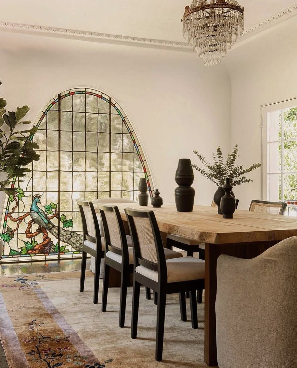 A stunning 1920s Spanish colonial home in LA. Divine.