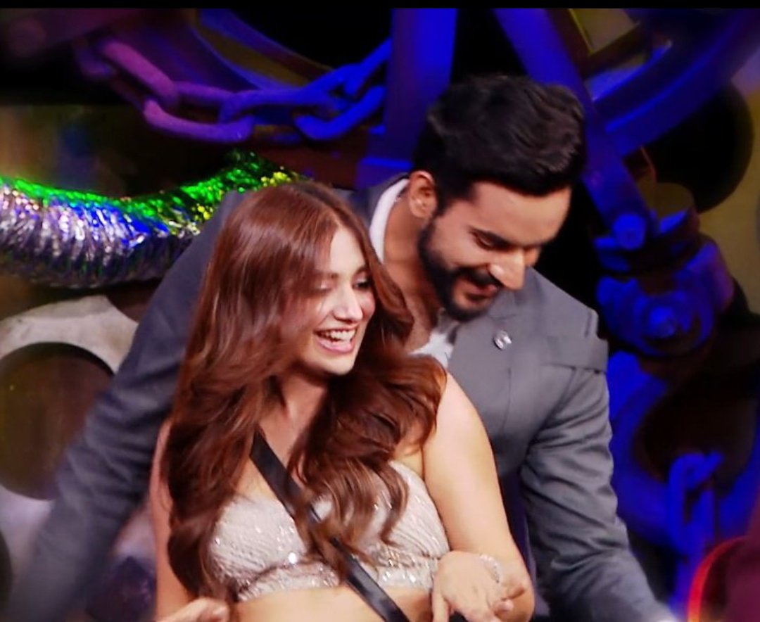 BiggbossKaTadka's tweet photo. Do you guys love Abhiya?

Like if yes 
RT if no 

#AbhishekMalhan #FukraInsaan 
#JiyaShankar #BiggBoss #BiggBossOTT https://t.co/F2QDLaMKMo