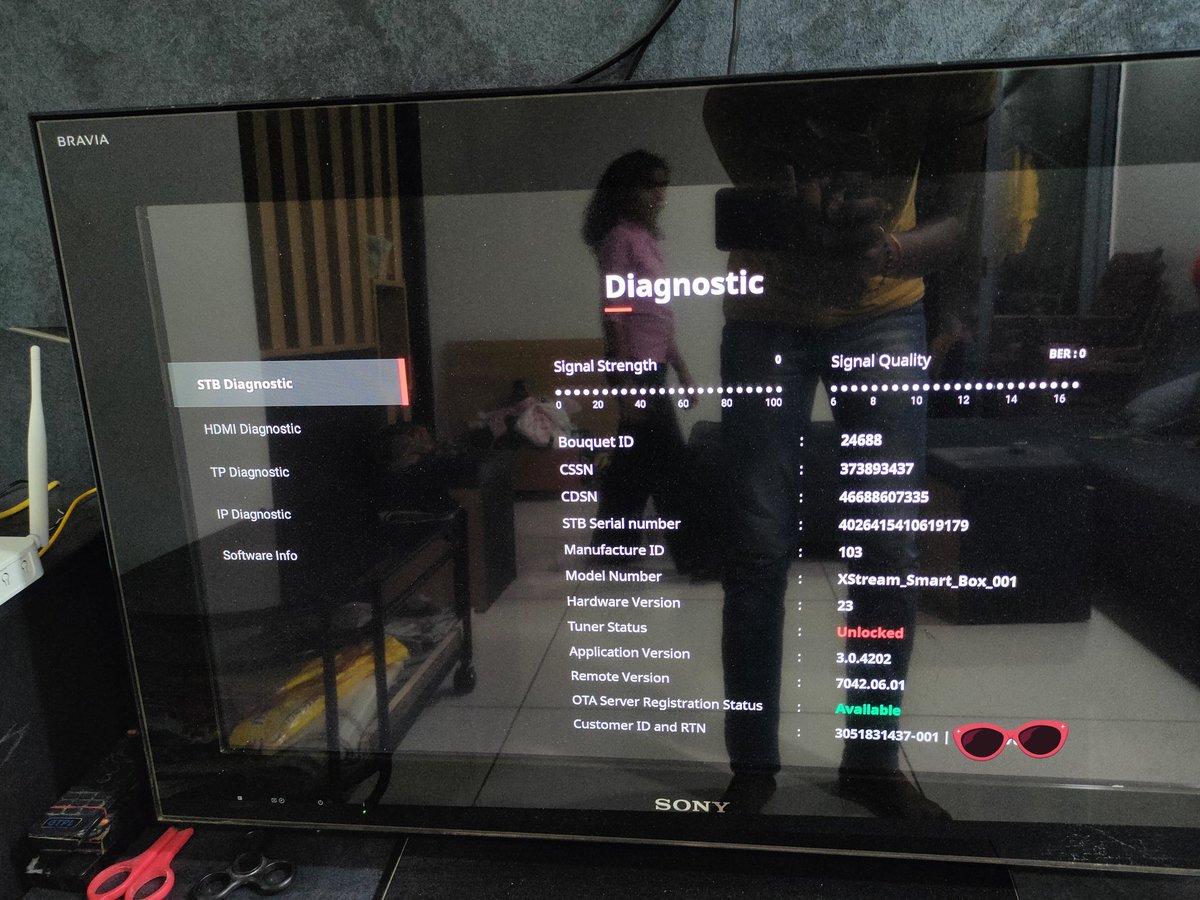 Purvesh0710's tweet photo. Bought Airtel Xtreme DTH 4-5 days ago and it has stopped working 🥲🥲 now the technician visiting charge is 150rs.  @Airtel_Presence @airtelindia https://t.co/9vbCDPOF9c